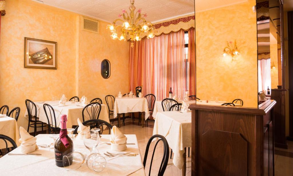 Restaurace v ubytování Hotel Trevi
