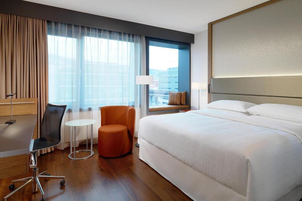 Sheraton Zürich Hotel - Resim 16