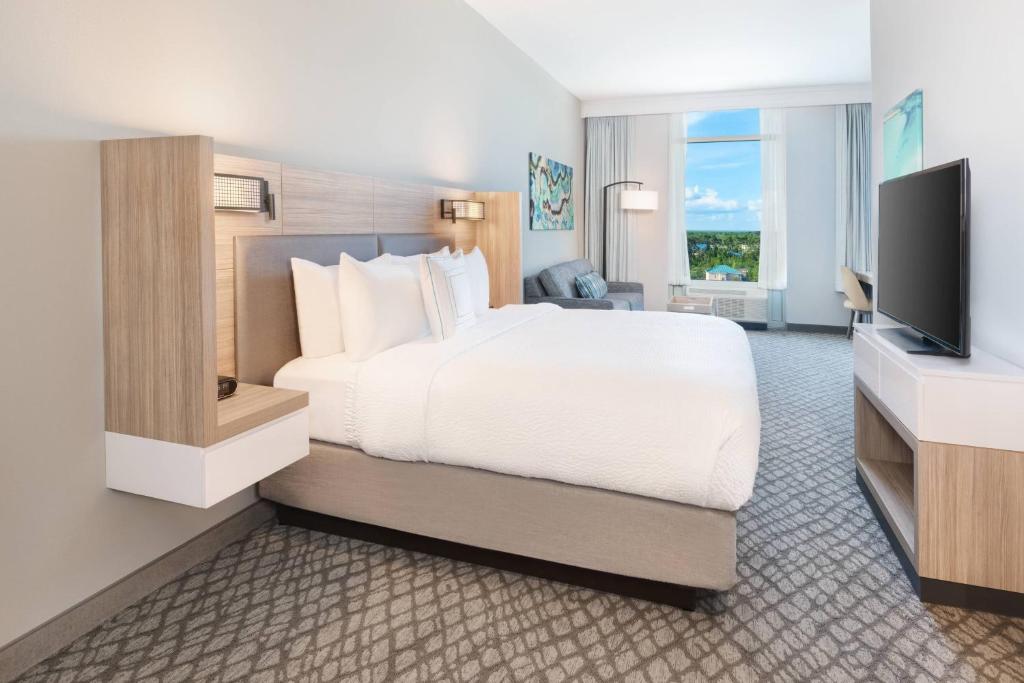 SpringHill Suites by Marriott Panama City Beach Beachfront photo