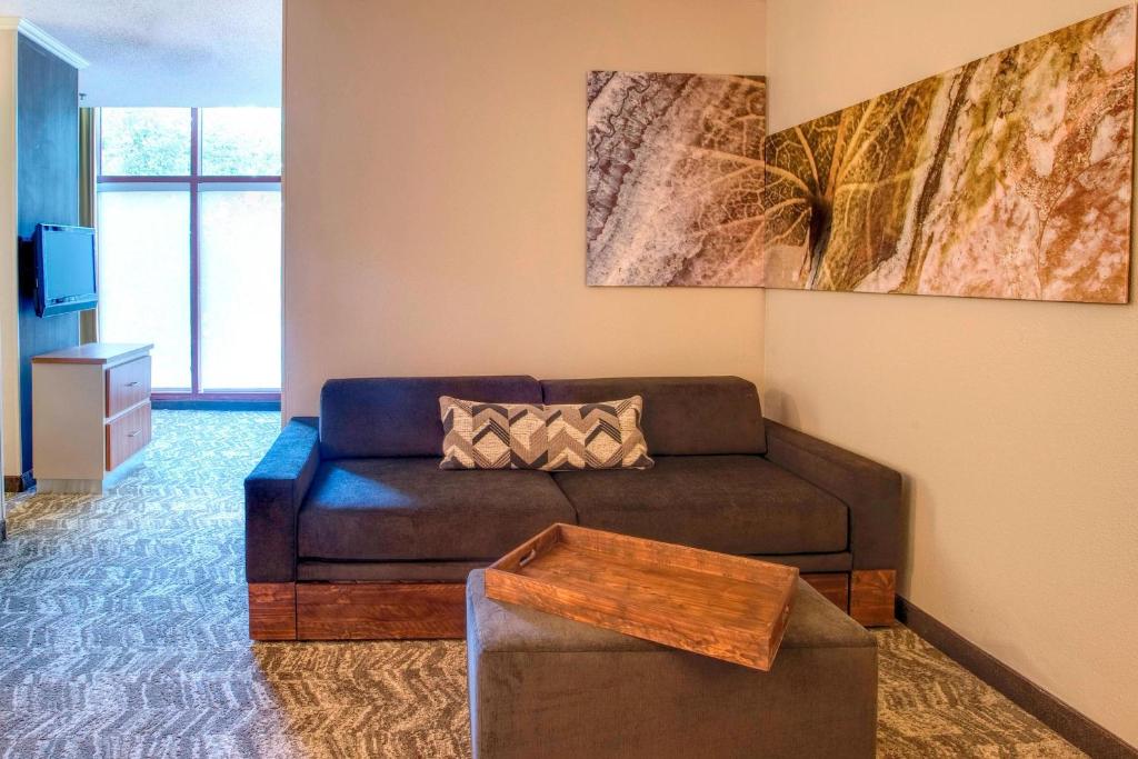 SpringHill Suites by Marriott Lawrence Downtown photo