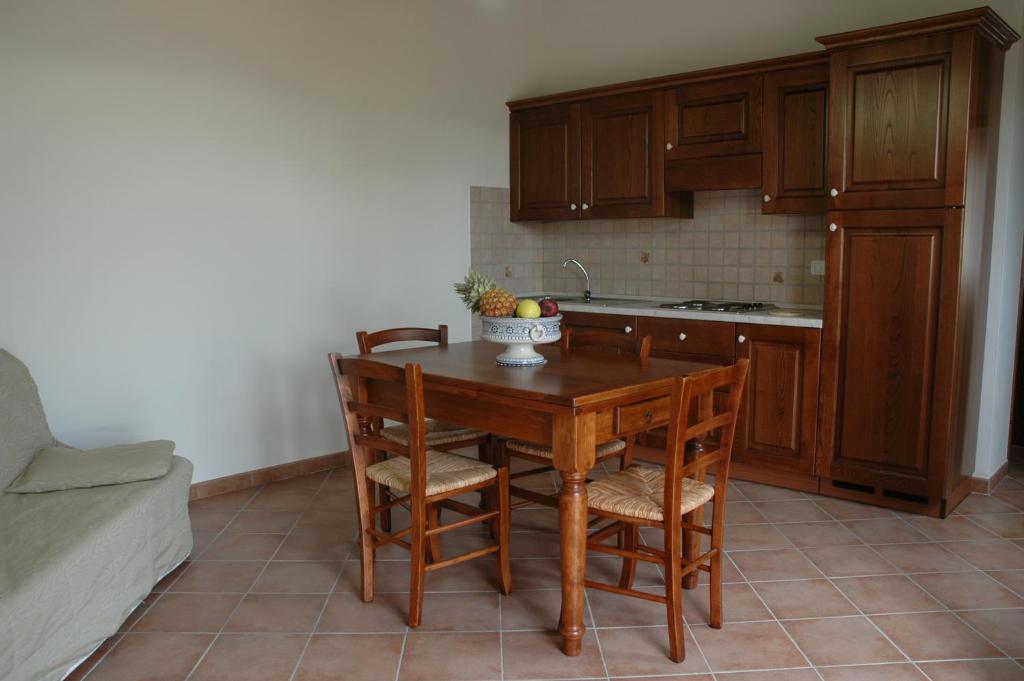 Kuchyň nebo kuchyňský kout v ubytování Agriturismo L'Imposto