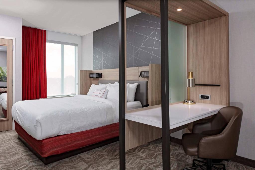 SpringHill Suites by Marriott Kansas City Plaza photo