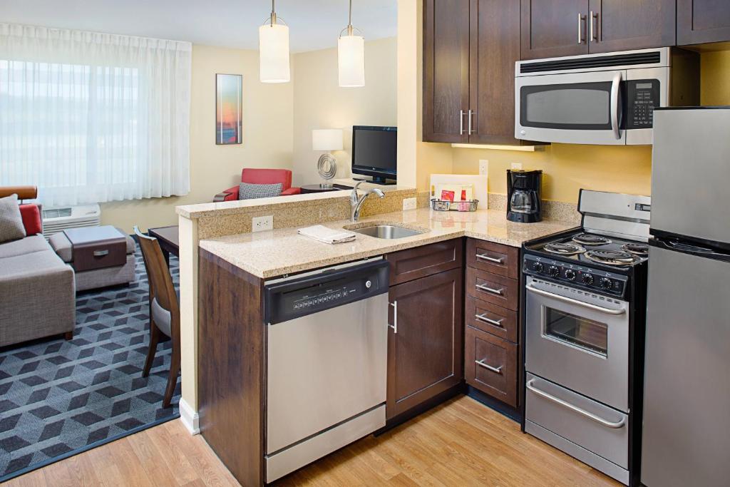 TownePlace Suites by Marriott Fayetteville N / Springdale - Suite De Dos Dormitorios
