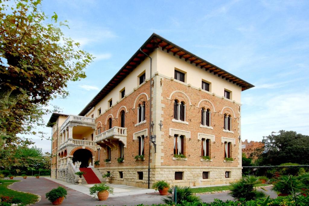 Budova, kde se hotel nachází