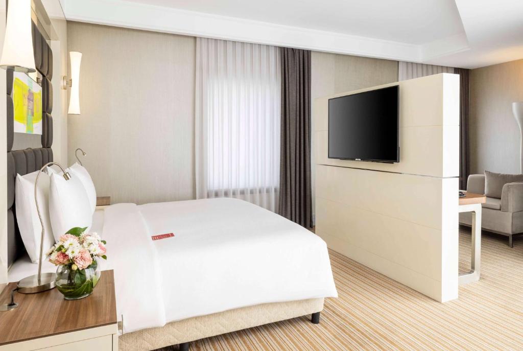 Ramada Plaza By Wyndham Istanbul Tekstilkent - Hoeksuite Met Kingsize Bed – Niet-roken