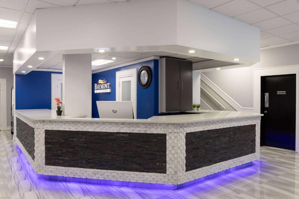 Vstupní hala nebo recepce v ubytování Baymont by Wyndham Edson