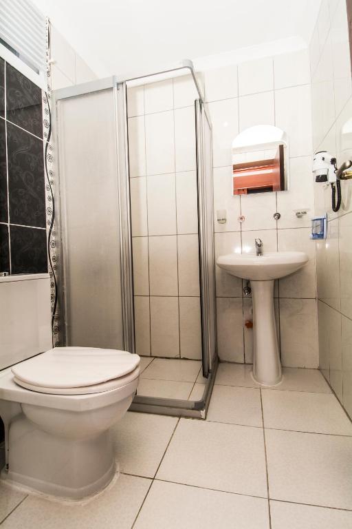 Koupelna v ubytování Sunberk Hotel