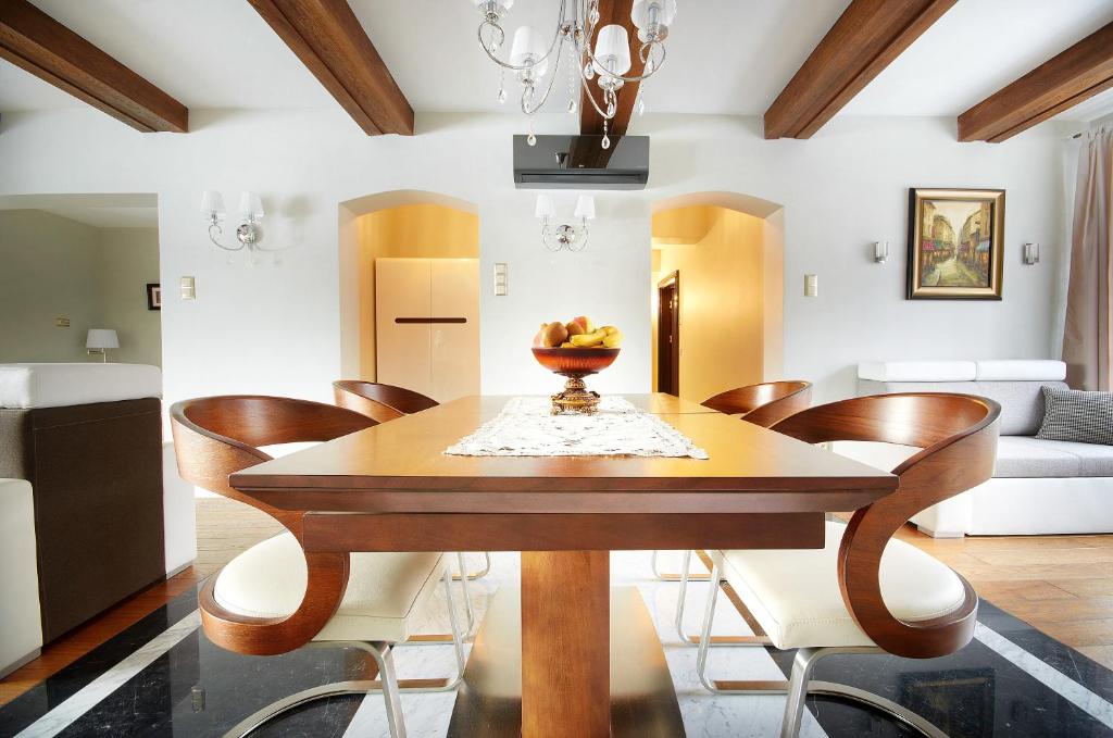 Komturia Old Town by Fahrenheit - Resim 8