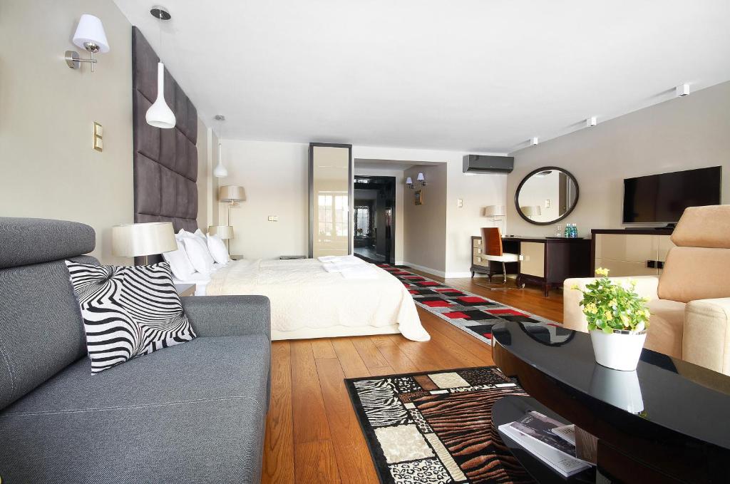 Komturia Old Town by Fahrenheit - Resim 2