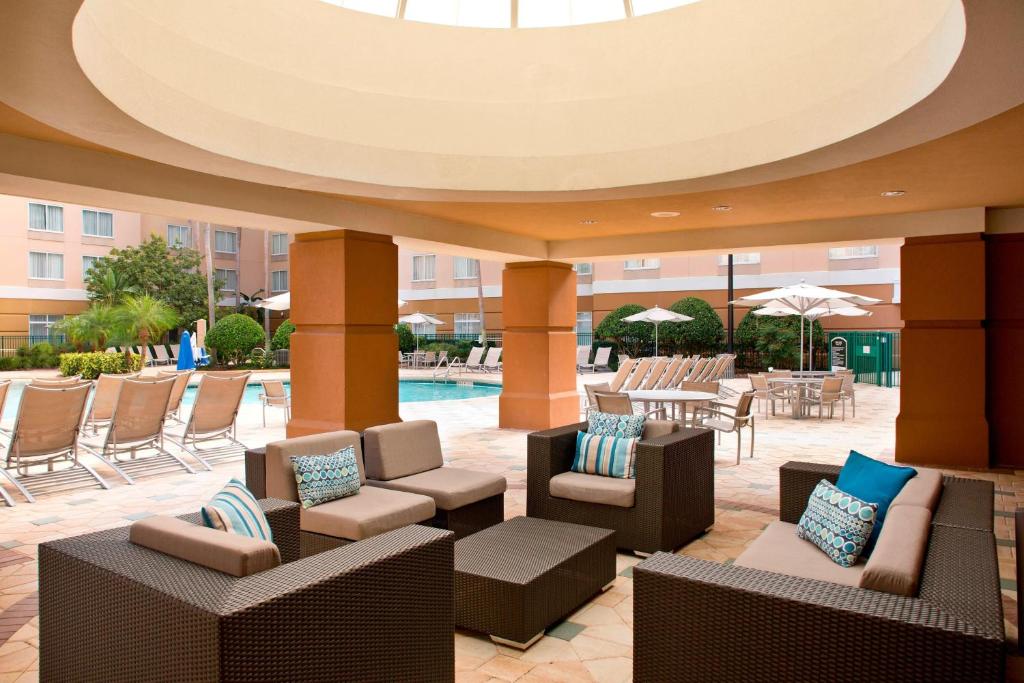 SpringHill Suites by Marriott Orlando Lake Buena Vista in Marriott Village photo