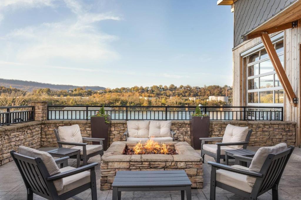 SpringHill Suites by Marriott Downtown Chattanooga/Cameron Harbor photo