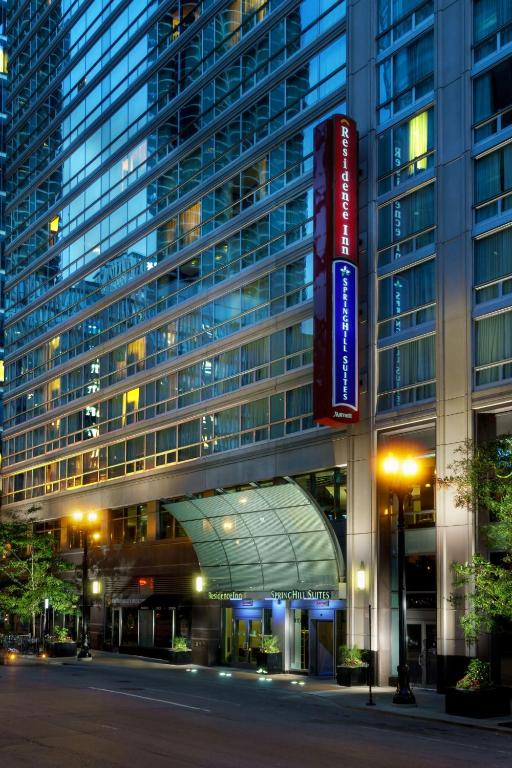 SpringHill Suites Chicago Downtown/River North photo