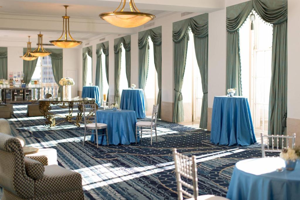 Marriott St. Louis Grand photo