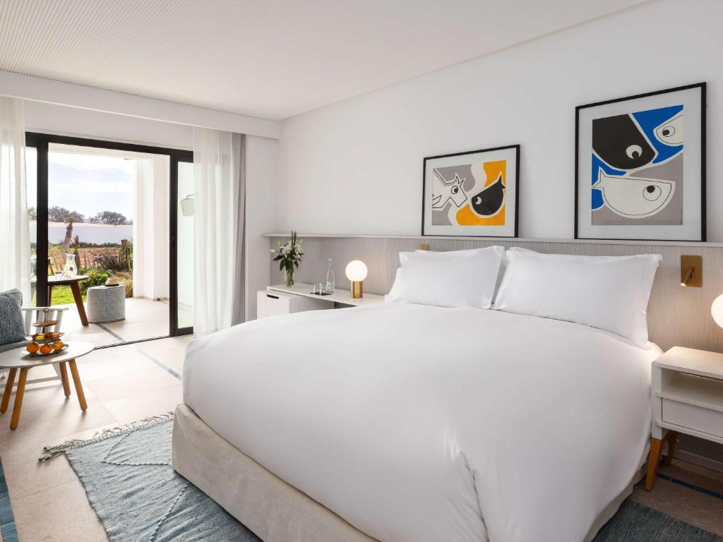 Postel nebo postele na pokoji v ubytování Sofitel Agadir Thalassa Sea & Spa
