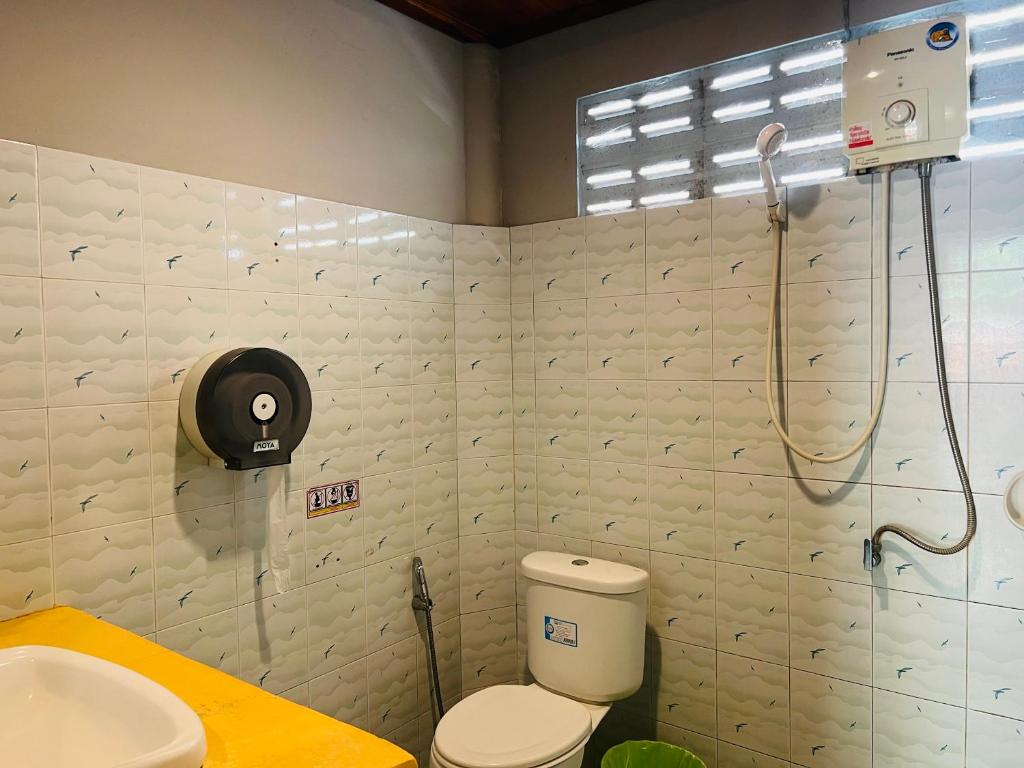 Koupelna v ubytování Tharathip Resort Koh Phangan - SHA Plus
