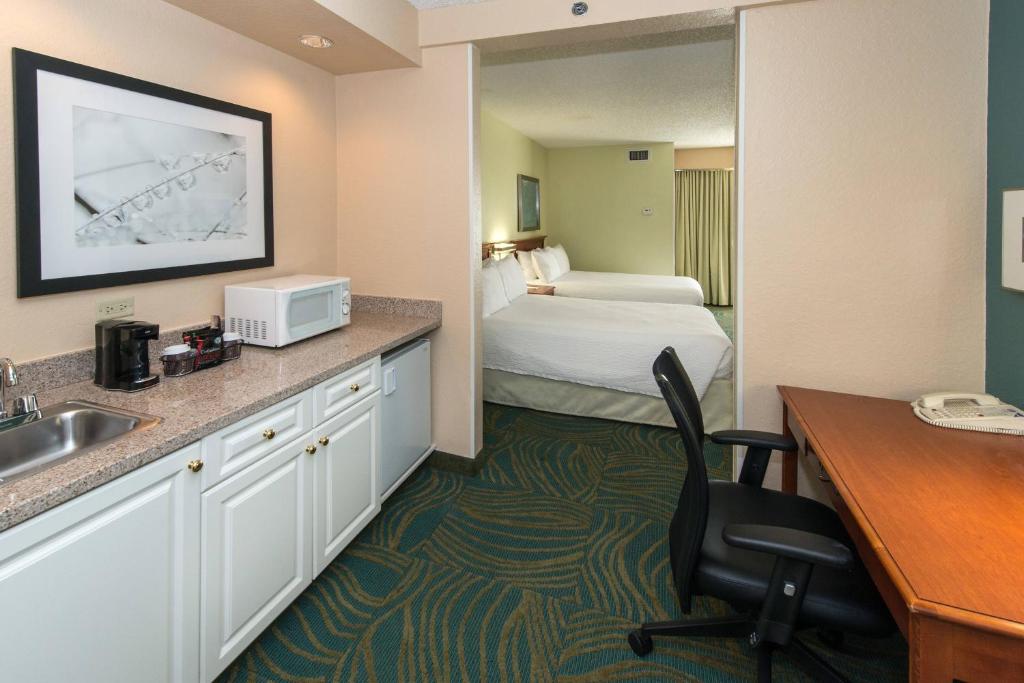 SpringHill Suites by Marriott Orlando North-Sanford - Suite Queen Con Dos Camas Queen Y Sofá Cama