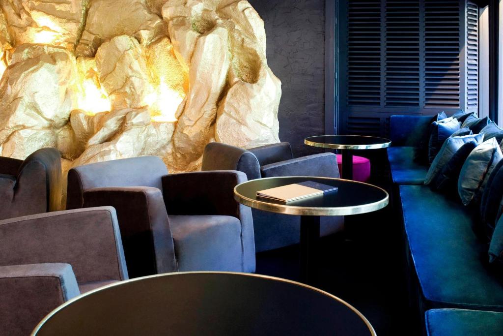 Posezení v ubytování Lyon Marriott Hotel Cité Internationale