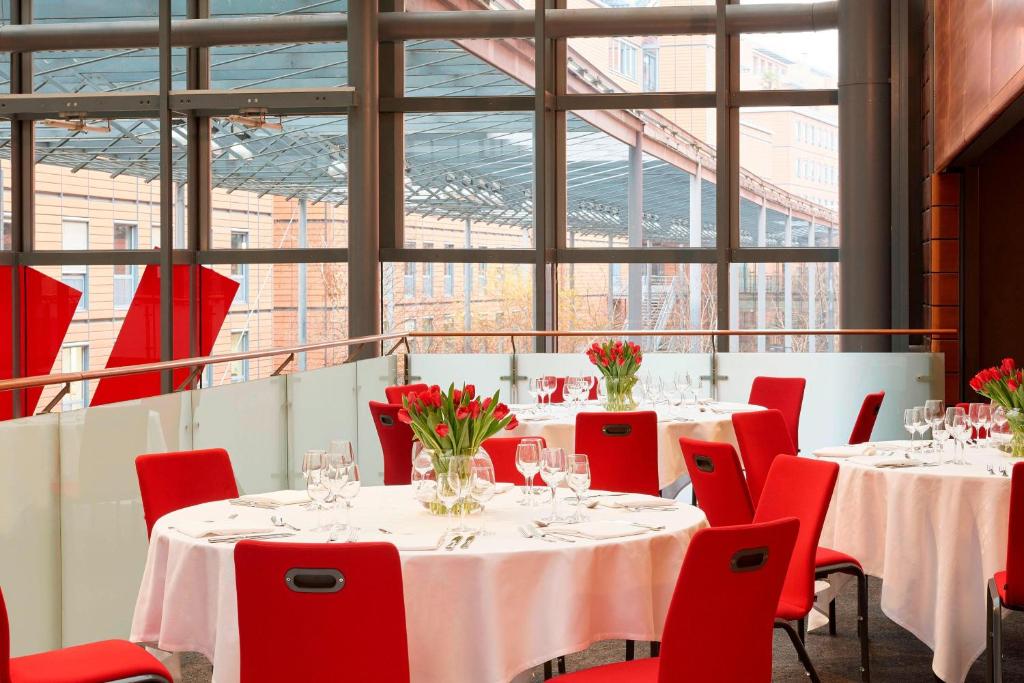 Restaurace v ubytování Lyon Marriott Hotel Cité Internationale