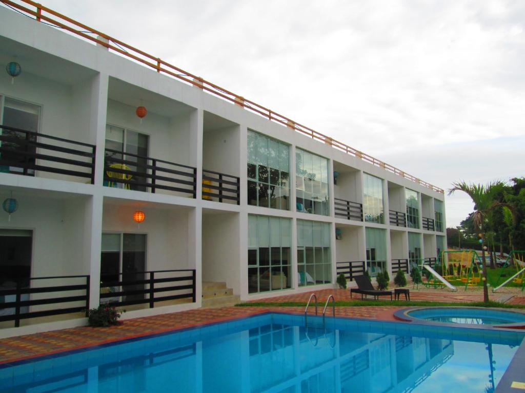Bazén v ubytování Ocean Blue Hotel nebo v jeho okolí