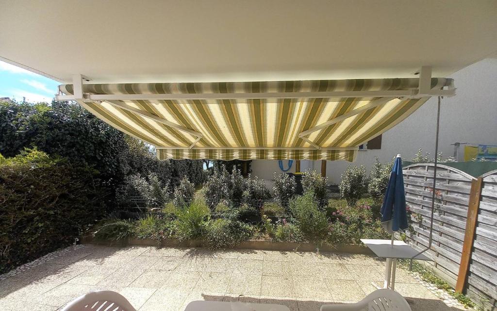 Photo de la galerie de l'établissement Saint Palais sur Mer - APPARTEMENT Thalassa - CORNICHE et PLAGE de NAUZAN, à Saint-Palais-sur-Mer