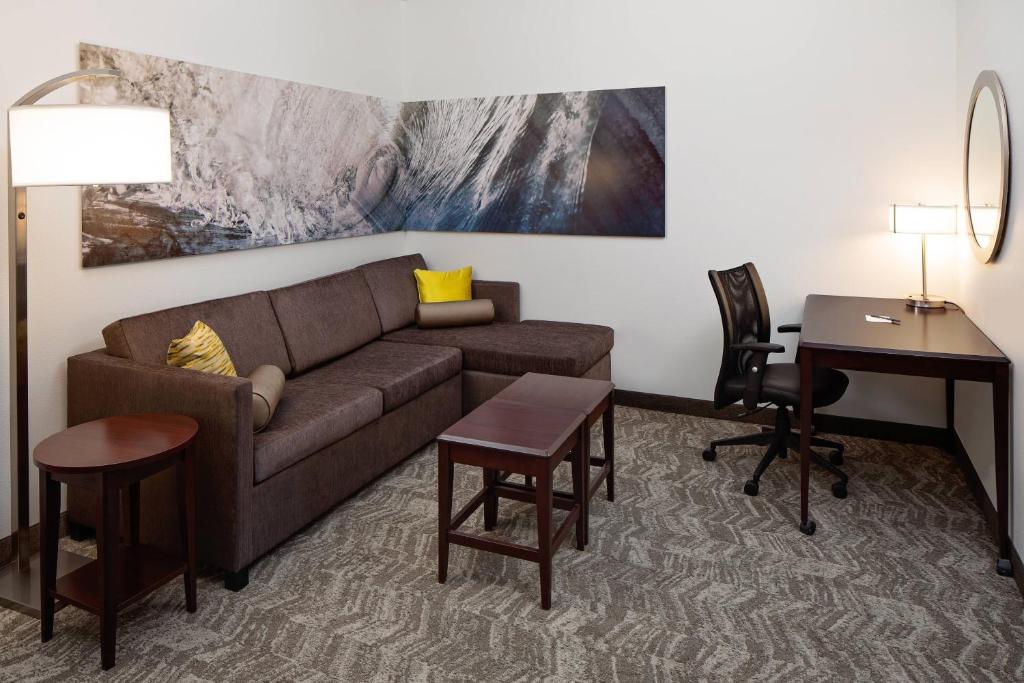 Posezení v ubytování SpringHill Suites by Marriott Ardmore