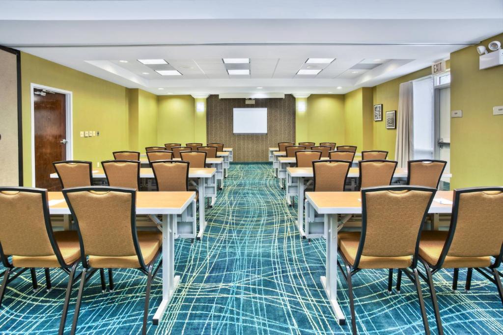 Springhill Suites by Marriott Chicago Elmhurst Oakbrook Area photo