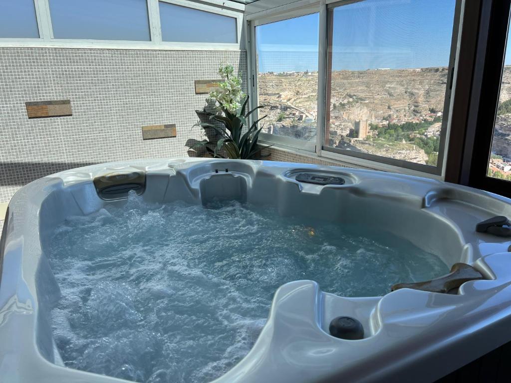 Fotografie z fotogalerie ubytování Casas Rurales Maribel - Complejo El Tejar - Apartamentos con jacuzzi en Alcalá del Júcar v destinaci Casas del Cerro