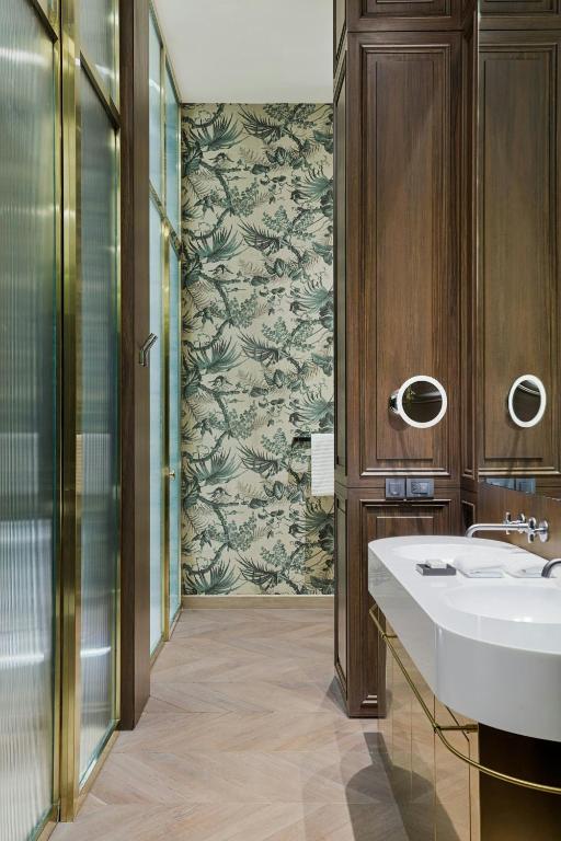 Koupelna v ubytování Le Meridien Batumi