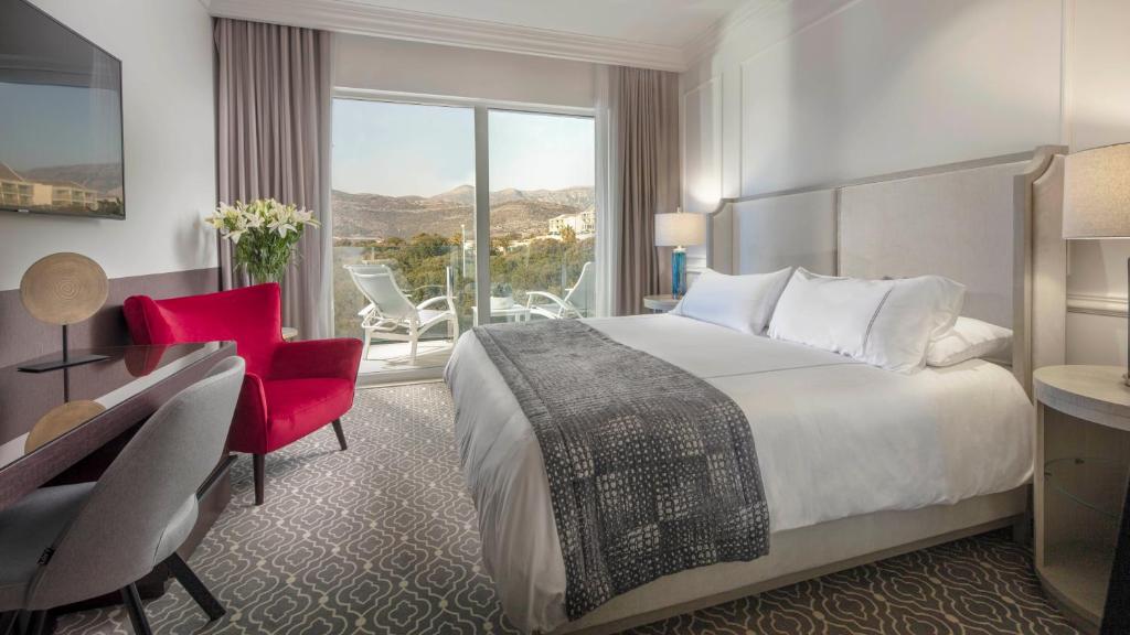 
Luxury King Suite with Balcony
