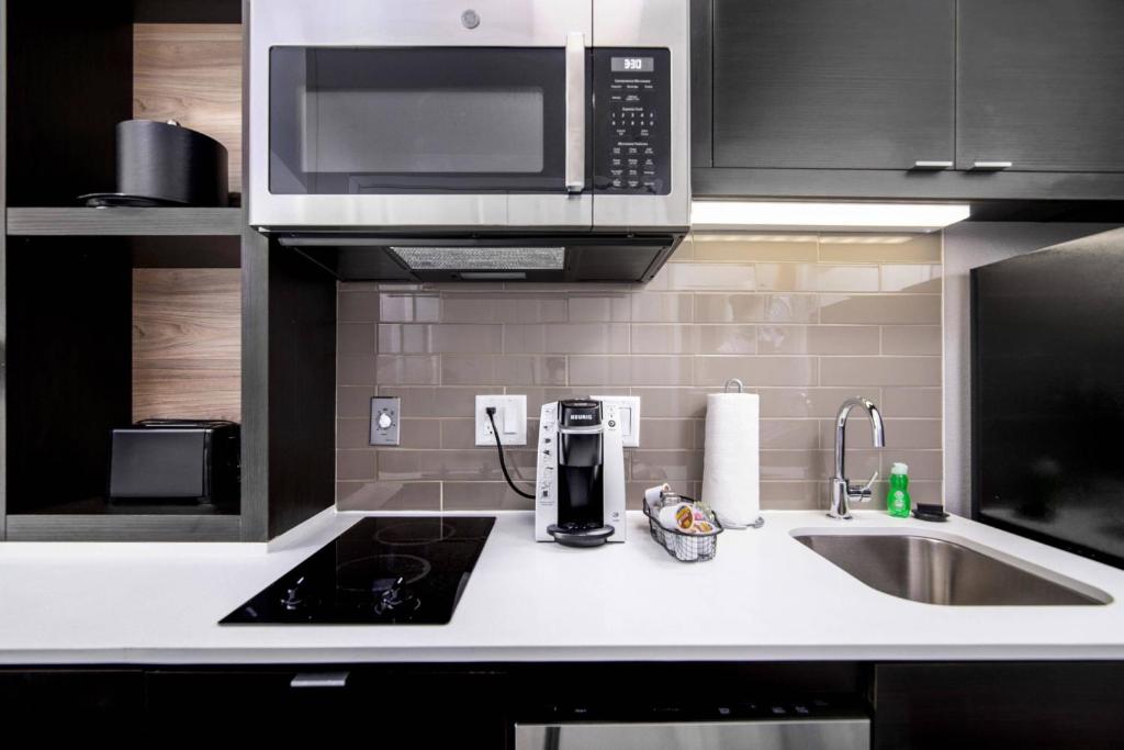 TownePlace Suites by Marriott Houston Hobby Airport photo