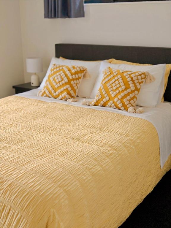 Modern Comfort in Hillcrest - Resim 7