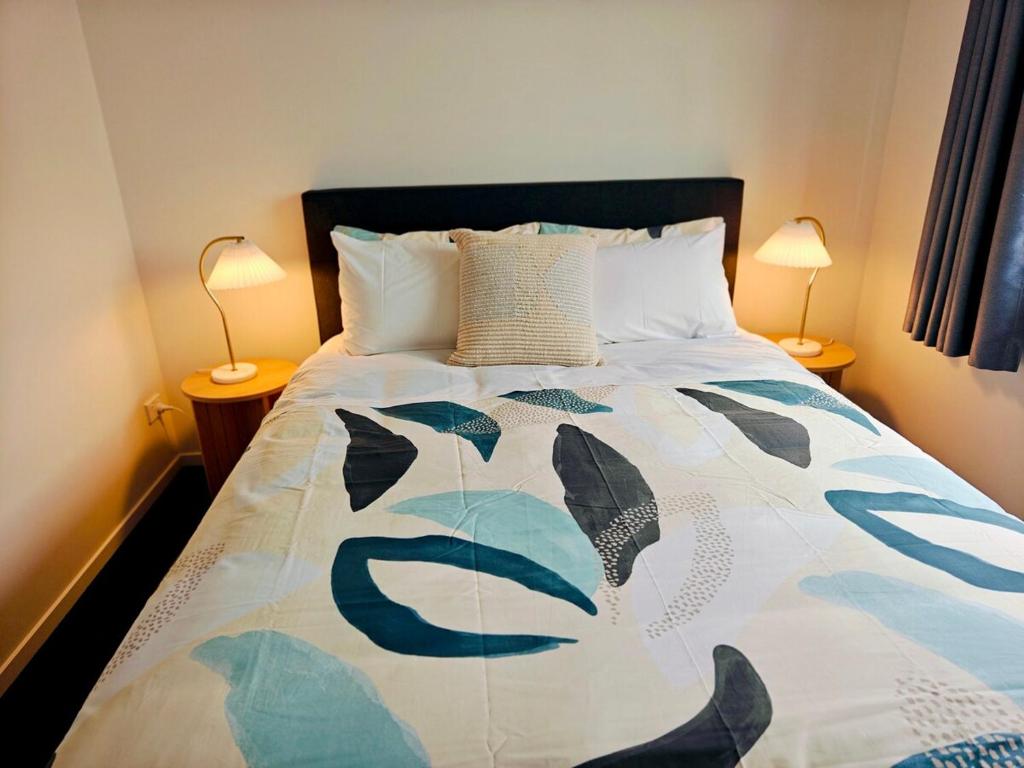 Modern Comfort in Hillcrest - Resim 32