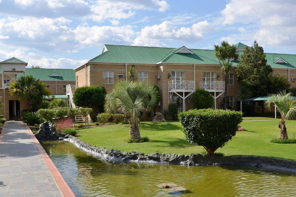 Bangunan di mana terletaknya hotel