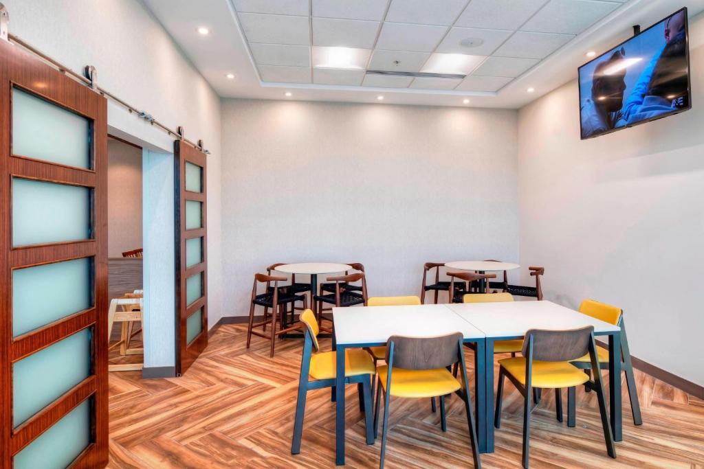 Fairfield Inn & Suites by Marriott Ottawa Airport - Resim 19