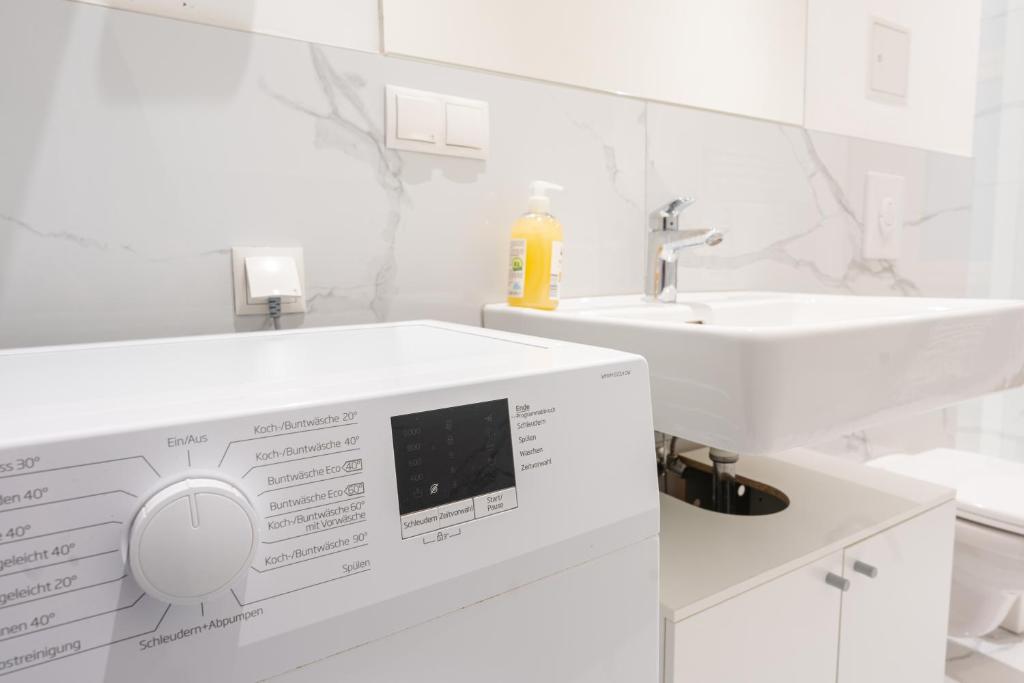 Vienna City Apartments - Metro 1160 Vienna - Studio Apartment