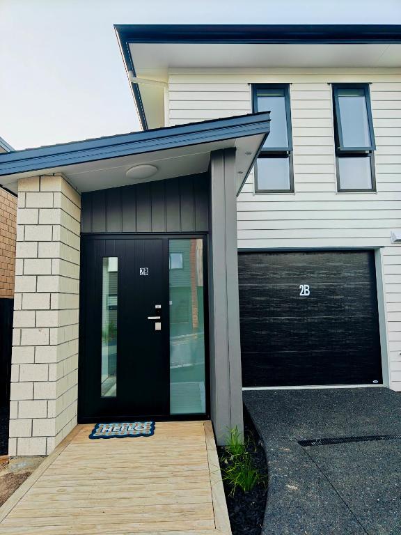 Modern Comfort in Hillcrest - Resim 9