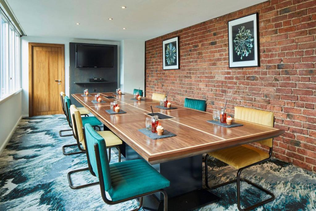 Manchester Marriott Victoria & Albert Hotel - Resim 38