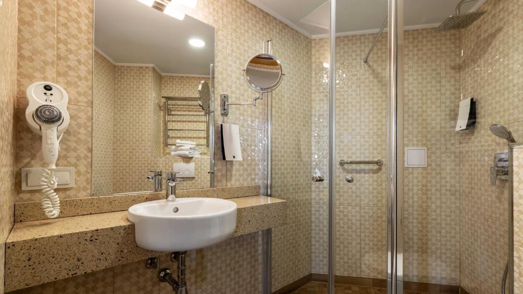 Koupelna v ubytování Wellton Riga Hotel & SPA