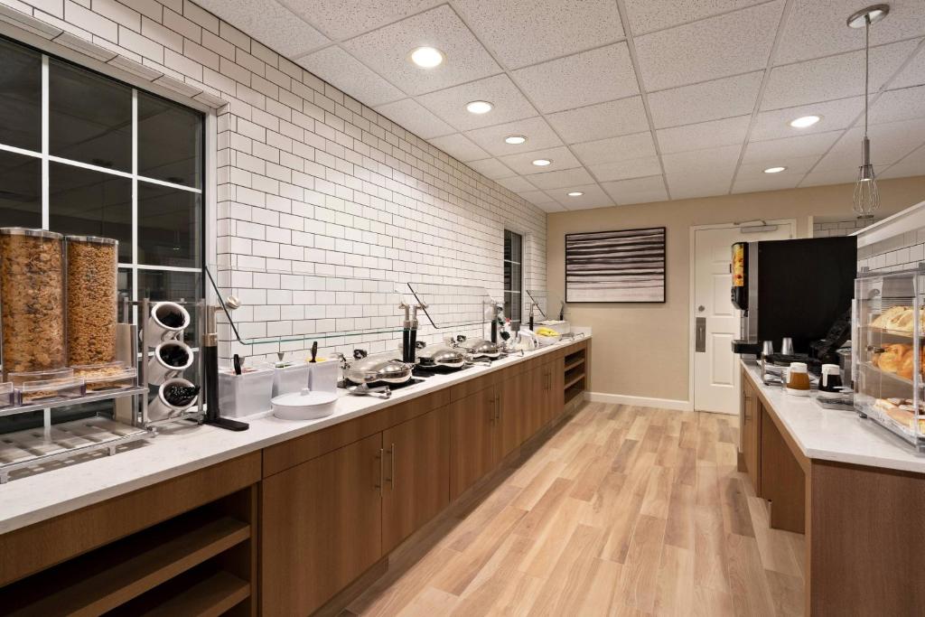 Kuchyň nebo kuchyňský kout v ubytování Residence Inn Deptford