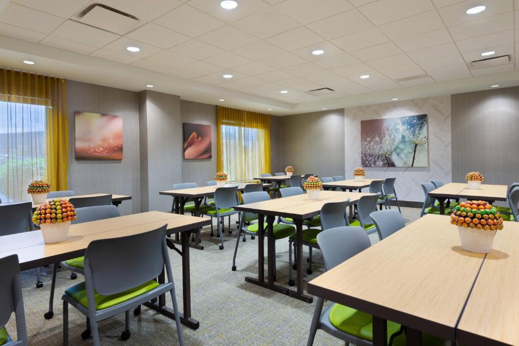 SpringHill Suites by Marriott Cleveland Solon photo