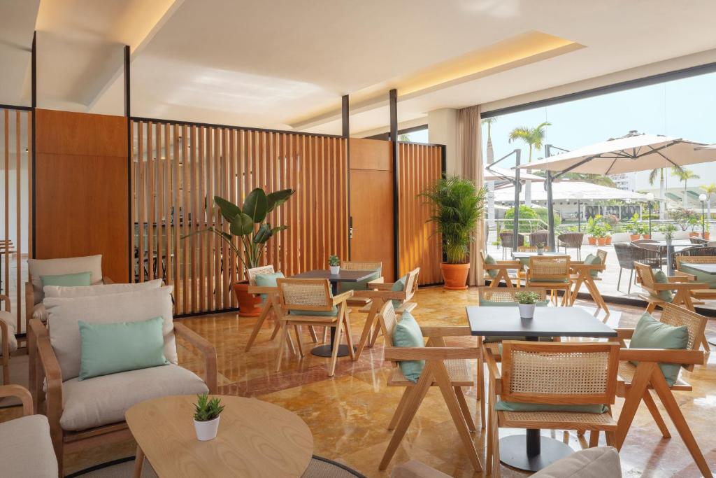 Zona de estar de AluaSoul Costa Adeje - NEW OPENING