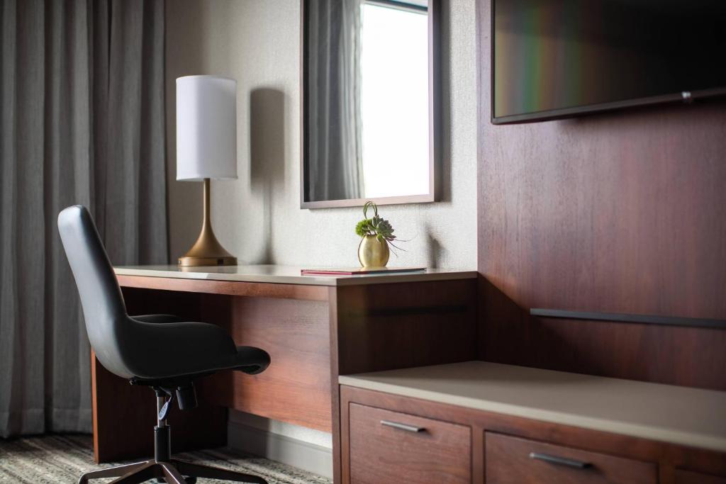 Kansas City Marriott Downtown - Tweepersoonskamer Met Twee Dubbele Bedden