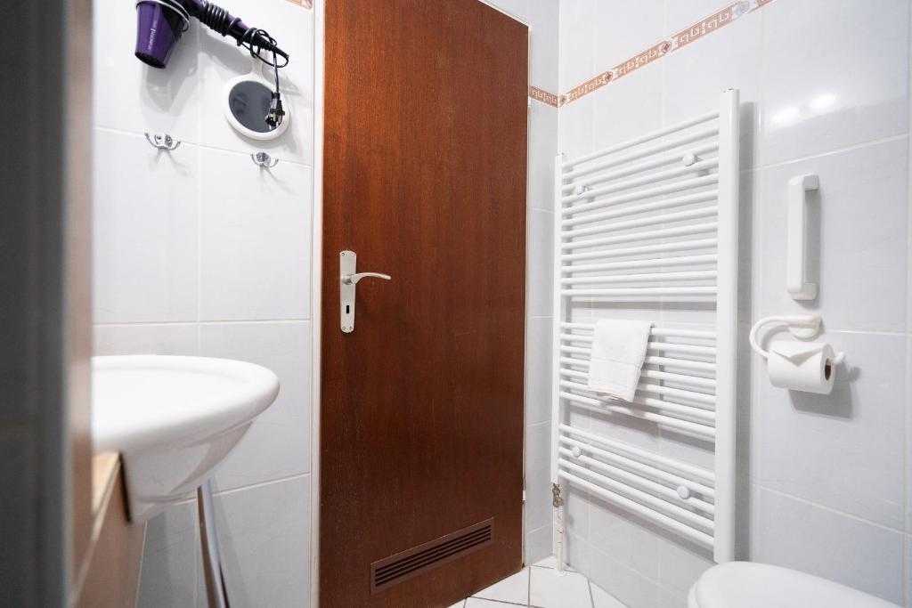 Koupelna v ubytování Das Solaris 5 Beach Apartment mit Balkon, Gemeinschaftssauna und Grillplatz