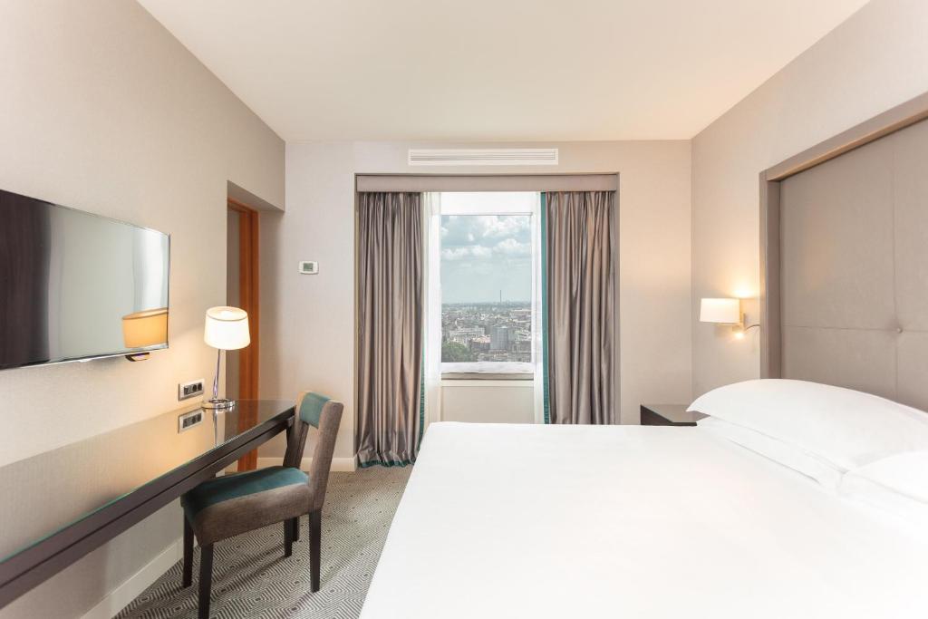 Sheraton Bucharest Hotel - Resim 9