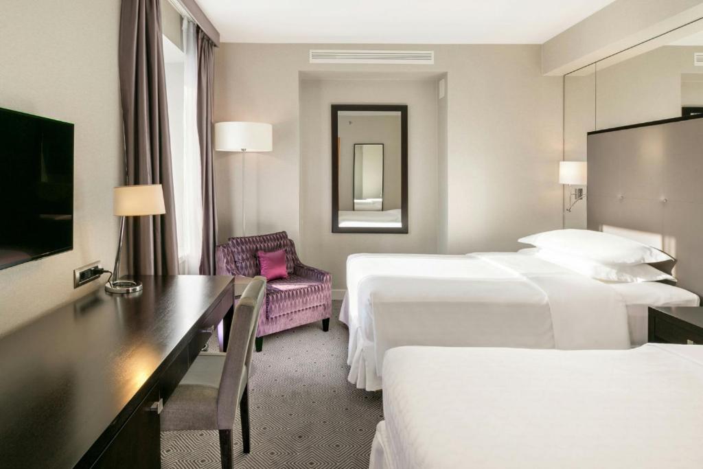 Sheraton Bucharest Hotel - Resim 13