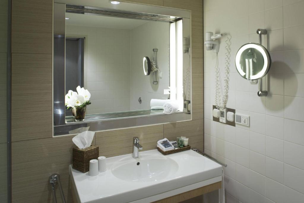 Sheraton Berlin Grand Hotel Esplanade - Resim 13