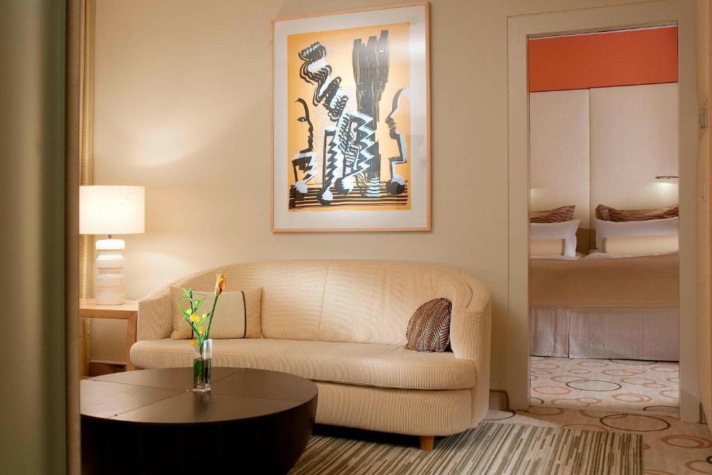 Sheraton Berlin Grand Hotel Esplanade - Resim 29