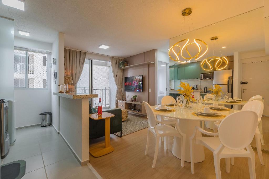 Η κουζίνα ή μικρή κουζίνα στο Mirante #307 - Espaço e estilo por Carpediem