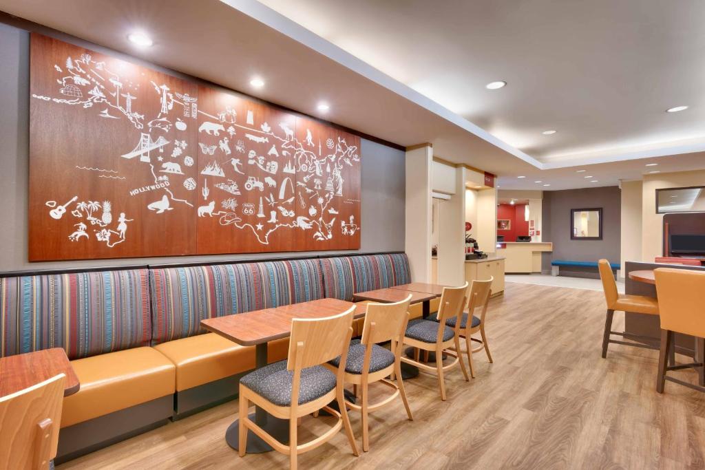 Posezení v ubytování TownePlace by Marriott Suites Elko