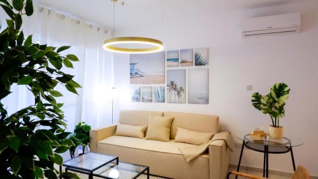Posezení v ubytování H&O Kings Palace Sea View Apartment